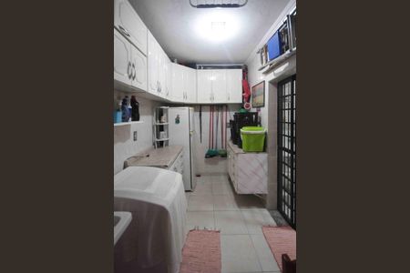 Casa à venda com 180m², 3 quartos e 2 vagasÁrea de Serviço