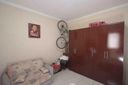 Casa à venda com 180m², 3 quartos e 2 vagasQuarto