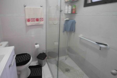 Casa à venda com 180m², 3 quartos e 2 vagasBanheiro da Suite