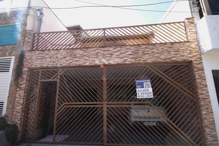 Casa à venda com 180m², 3 quartos e 2 vagasFachada
