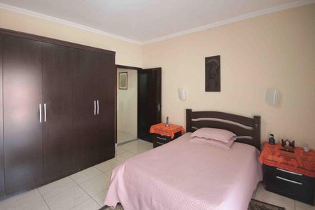 Casa à venda com 180m², 3 quartos e 2 vagasSuite