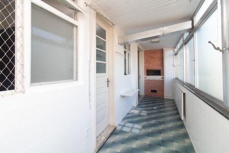 Apartamento para alugar com 195m², 3 quartos e 1 vagaÁrea de Serviço