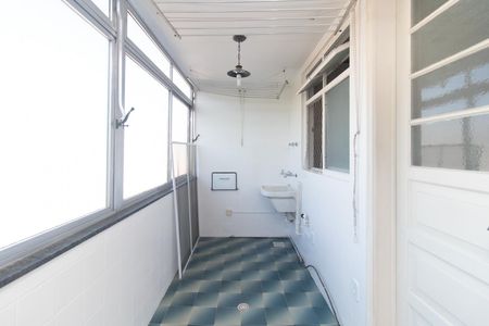 Apartamento para alugar com 195m², 3 quartos e 1 vagaÁrea de Serviço