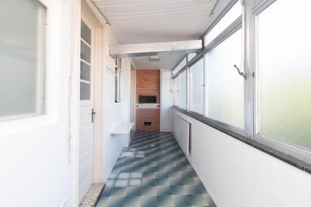 Apartamento para alugar com 195m², 3 quartos e 1 vagaÁrea de Serviço