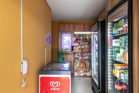 Apartamento para alugar com 36m², 2 quartos e sem vaga Apartamento para alugar com 36m², 2 quartos e sem vagaÁrea comum - Mercado