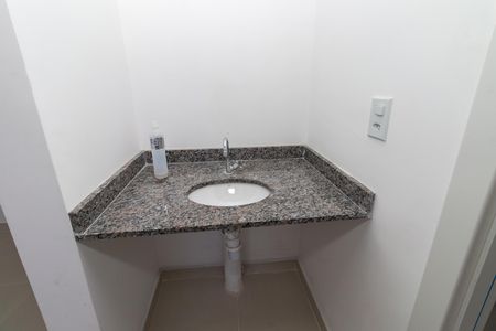 Apartamento para alugar com 36m², 2 quartos e sem vaga Apartamento para alugar com 36m², 2 quartos e sem vagaBanheiro