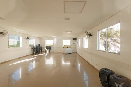 Apartamento para alugar com 48m², 2 quartos e 1 vagaÁrea comum - Salão de festas