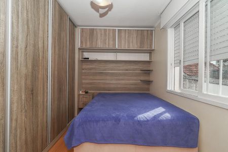 Quarto de apartamento à venda com 1 quarto, 45m² em Vila Ipiranga, Porto Alegre