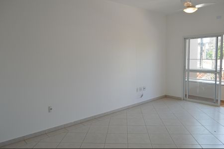 Apartamento para alugar com 101m², 3 quartos e 2 vagasSala