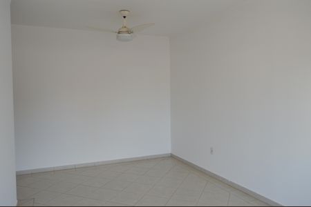 Apartamento para alugar com 101m², 3 quartos e 2 vagasSala