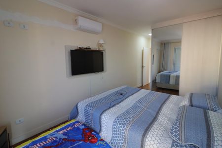 Casa à venda com 226m², 4 quartos e 5 vagasSuíte 1