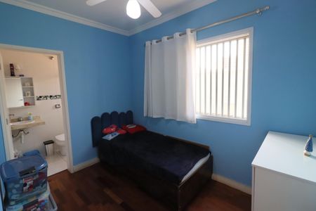 Casa à venda com 226m², 4 quartos e 5 vagasSuíte 3