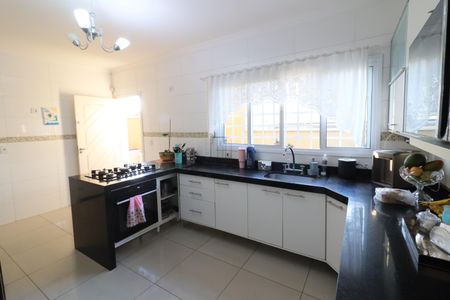 Casa à venda com 226m², 4 quartos e 5 vagasCozinha