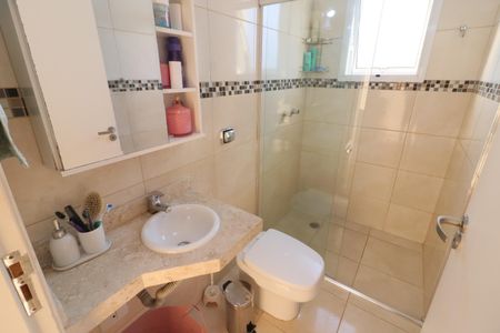 Casa à venda com 226m², 4 quartos e 5 vagasBanheiro da Suíte 2