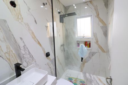 Casa à venda com 226m², 4 quartos e 5 vagasBanheiro da Suíte 1