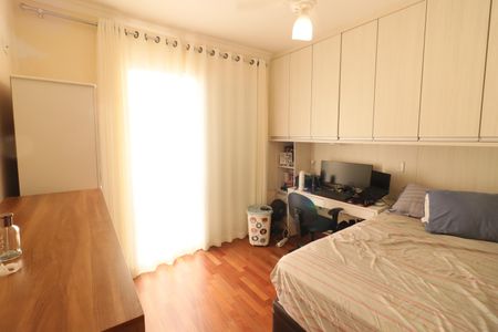 Casa à venda com 226m², 4 quartos e 5 vagasSuíte 2