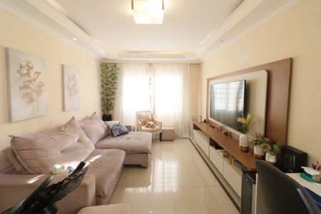 Sala de casa à venda com 4 quartos, 226m² em Vila Osasco, Osasco