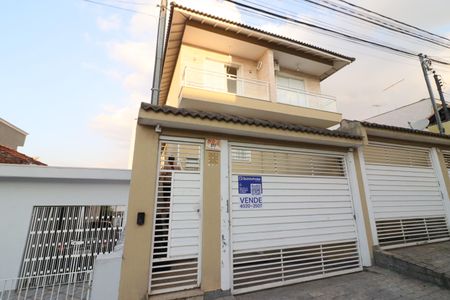 Casa à venda com 226m², 4 quartos e 5 vagasFachada