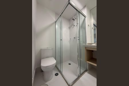 Banheiro de kitnet/studio para alugar com 1 quarto, 31m² em Higienópolis, São Paulo