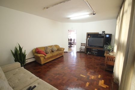 Sala de casa à venda com 3 quartos, 420m² em Novo Boa Vista, Contagem