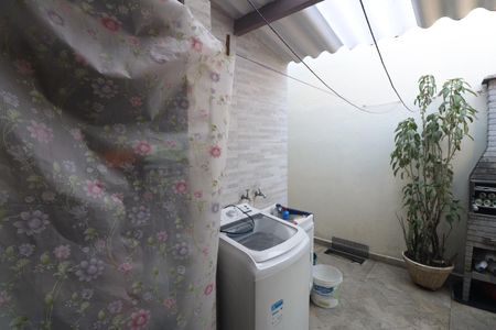 Casa à venda com 73m², 2 quartos e 1 vagaÁrea de Serviço com Churrasqueira