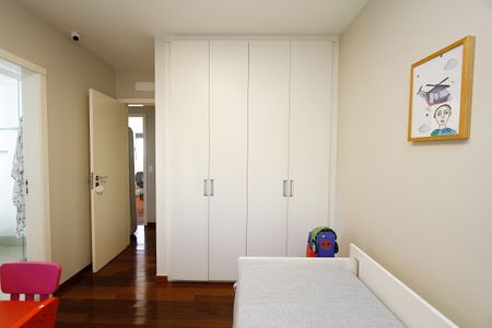 Apartamento à venda com 154m², 4 quartos e 3 vagasSuíte 2