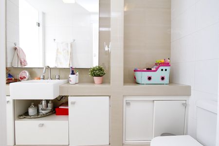 Apartamento à venda com 154m², 4 quartos e 3 vagasBanheiro da Suíte