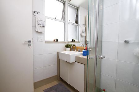 Apartamento à venda com 154m², 4 quartos e 3 vagasBanheiro da Suíte 2