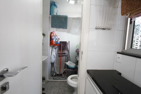 Apartamento à venda com 154m², 4 quartos e 3 vagasBanheiro de serviço