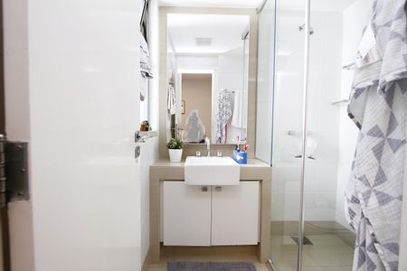 Apartamento à venda com 154m², 4 quartos e 3 vagasBanheiro da Suíte 2