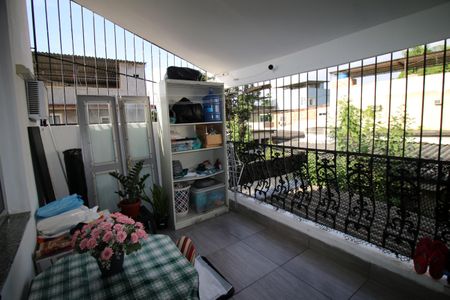 Apartamento à venda com 60m², 3 quartos e 2 vagasÁrea de Serviço