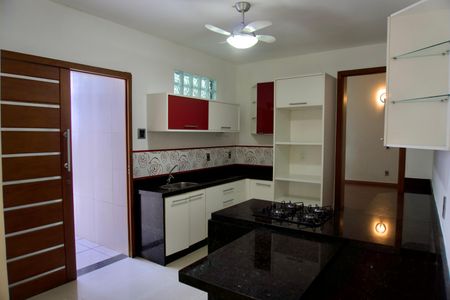 Casa à venda com 200m², 3 quartos e 1 vagaCozinha
