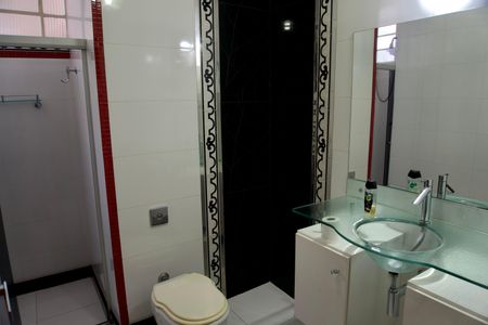 Casa à venda com 200m², 3 quartos e 1 vagaBanheiro