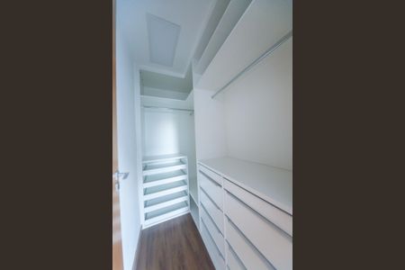 Apartamento para alugar com 260m², 4 quartos e 3 vagasCloset da suíte