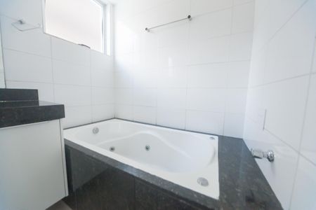 Apartamento para alugar com 260m², 4 quartos e 3 vagasBanheiro suite 