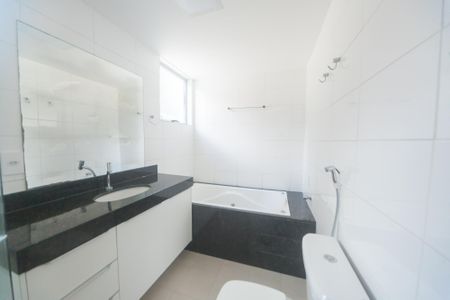 Apartamento para alugar com 260m², 4 quartos e 3 vagasBanheiro suite 