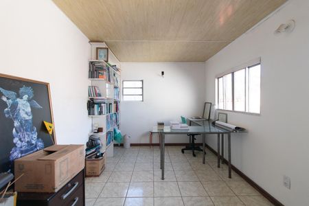 Casa para alugar com 340m², 4 quartos e 2 vagasEscritório