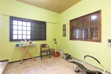 Casa para alugar com 340m², 4 quartos e 2 vagasQuarto 4