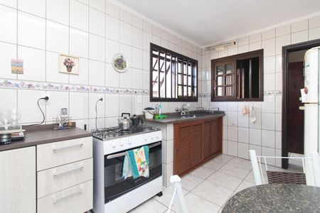 Casa para alugar com 340m², 4 quartos e 2 vagasCozinha