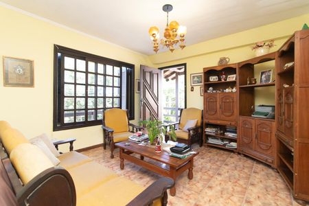 Sala de casa à venda com 4 quartos, 340m² em Espírito Santo, Porto Alegre