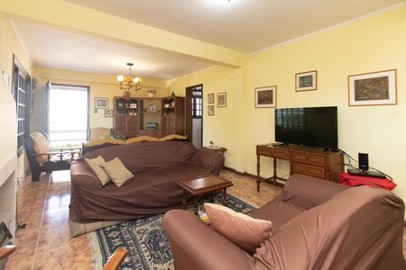 Sala de casa à venda com 4 quartos, 340m² em Espírito Santo, Porto Alegre