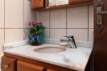 Casa para alugar com 340m², 4 quartos e 2 vagasBanheiro