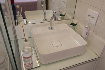 Apartamento à venda com 76m², 3 quartos e 2 vagasBanheiro da Suíte