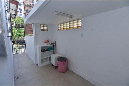 Apartamento à venda com 75m², 3 quartos e sem vagaÁrea de Serviço
