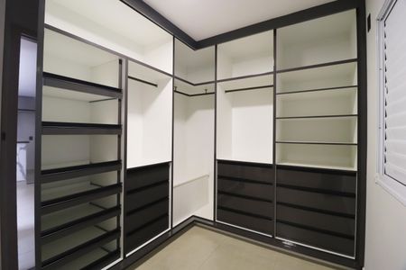 Apartamento para alugar com 62m², 2 quartos e 2 vagasQuarto 2 - Closet