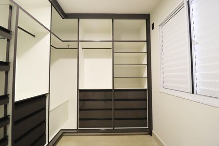 Apartamento para alugar com 62m², 2 quartos e 2 vagasQuarto 2 - Closet