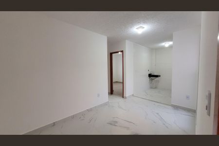 Sala de apartamento para alugar com 2 quartos, 40m² em Maria Augusta, Itaquaquecetuba