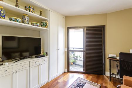 Apartamento à venda com 190m², 4 quartos e 3 vagas Apartamento à venda com 190m², 4 quartos e 3 vagasSuíte 1