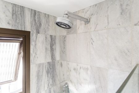 Apartamento à venda com 190m², 4 quartos e 3 vagas Apartamento à venda com 190m², 4 quartos e 3 vagasBanheiro da Suíte 2