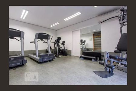 Apartamento à venda com 190m², 4 quartos e 3 vagas Apartamento à venda com 190m², 4 quartos e 3 vagasÁrea comum - Academia